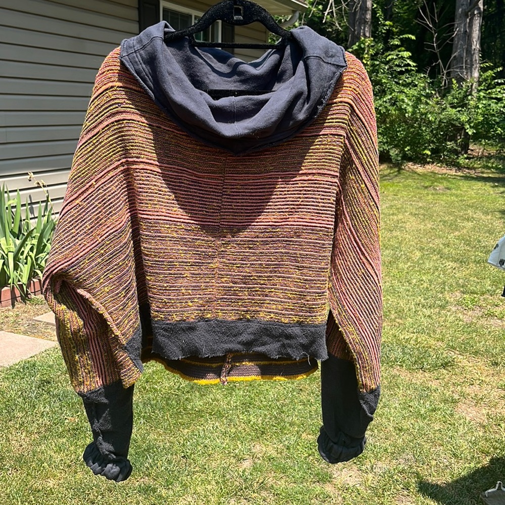 Comfortable stylish Free People sweater!